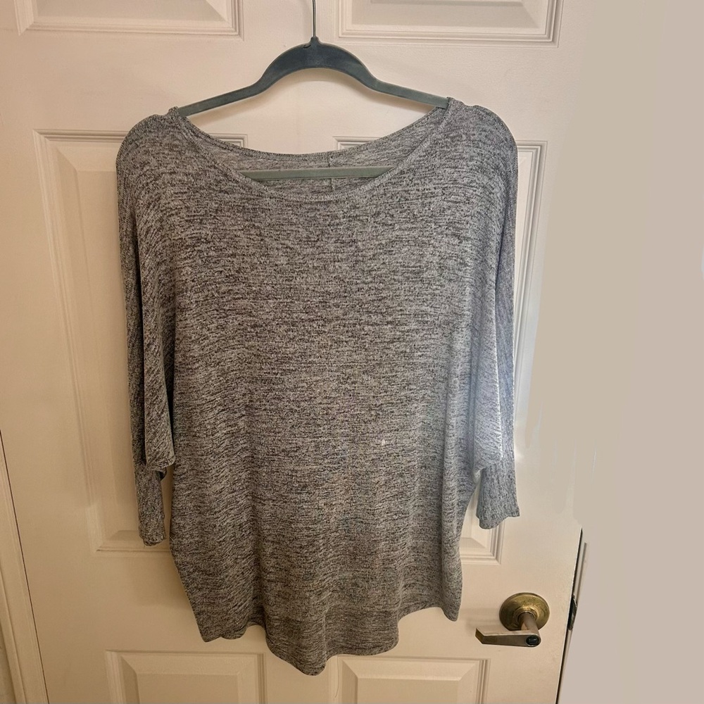 Gray flowy 3/4 length shirt